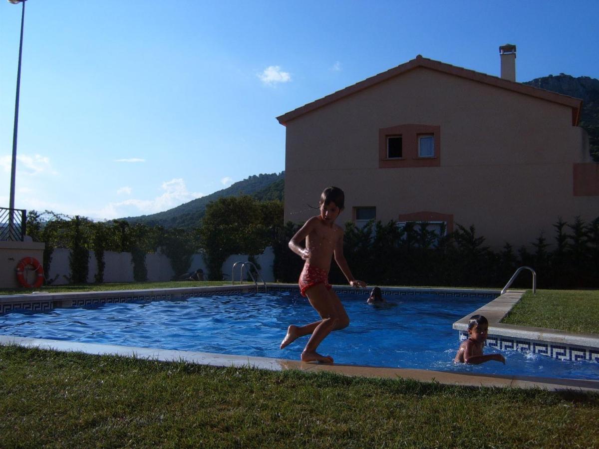 Casa Unifamiliar Con Patio Y Piscina En L'Estartit- Costa Bravaアパートメント エクステリア 写真