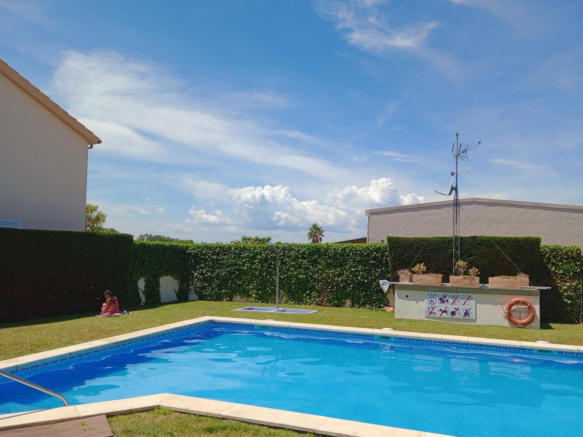 Casa Unifamiliar Con Patio Y Piscina En L'Estartit- Costa Bravaアパートメント エクステリア 写真